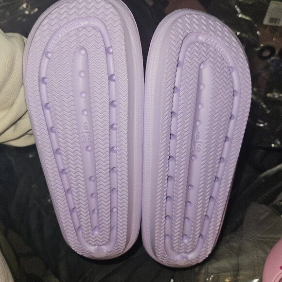 Sandals - Picture 3 of 4